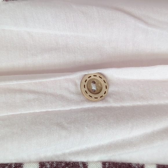 Pink Clover Striped Faux Button Back SS High Low Top L White Red Purple - Picture 12 of 15